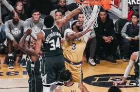 包含浓眉哥关键节点出色防守，DWG带队取胜！的词条